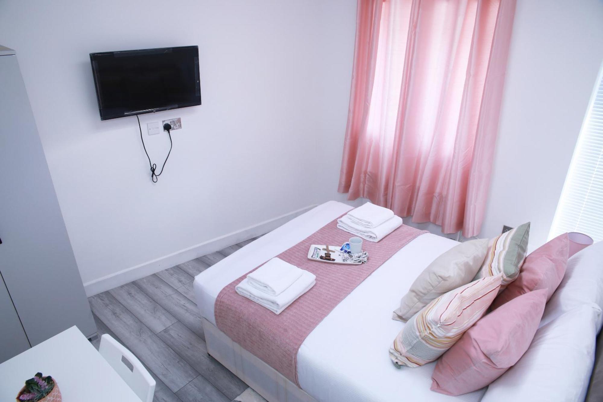 Harrow Luxury Flat With Free Parking. Daire Londra Dış mekan fotoğraf