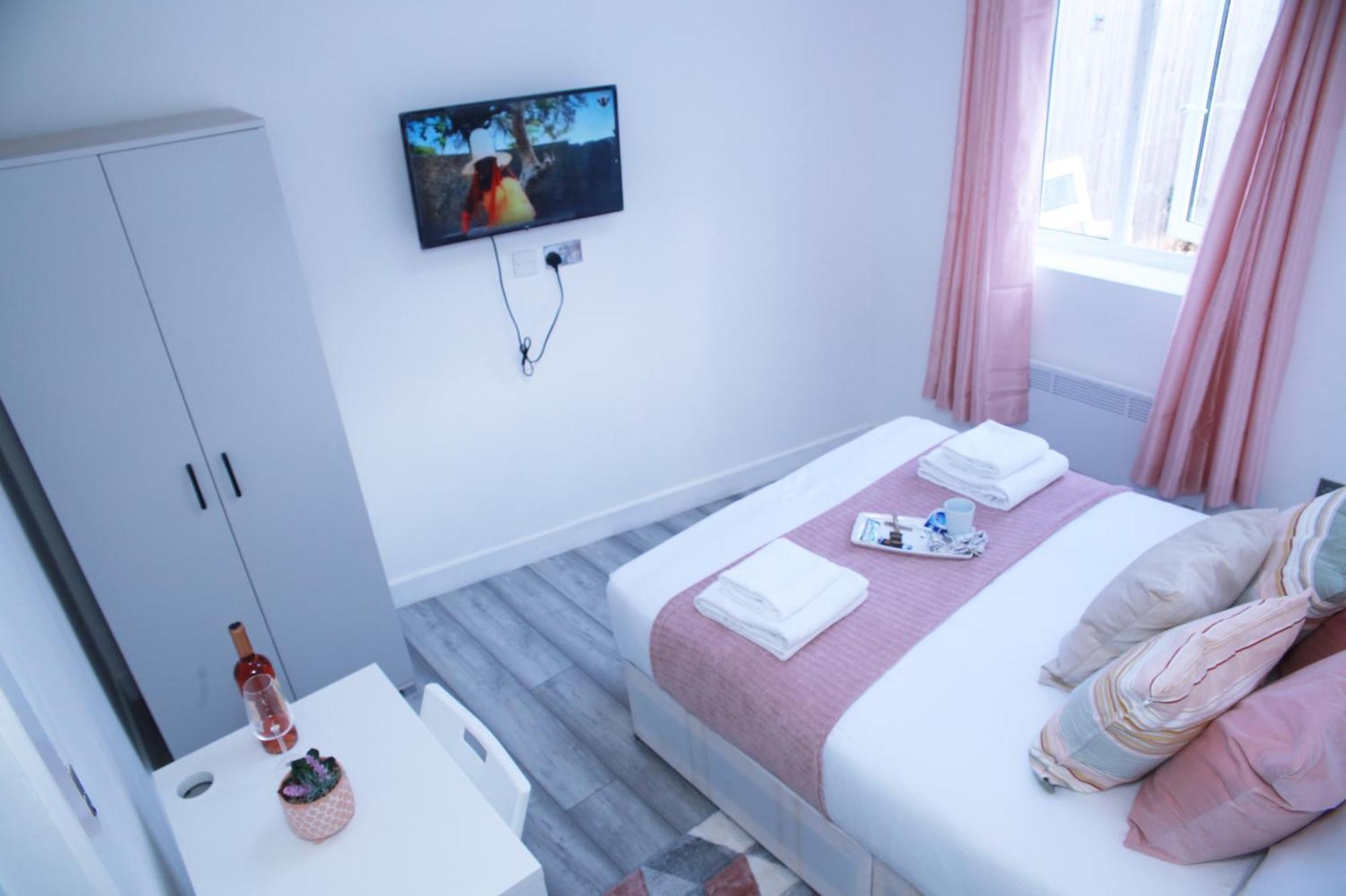 Harrow Luxury Flat With Free Parking. Daire Londra Dış mekan fotoğraf