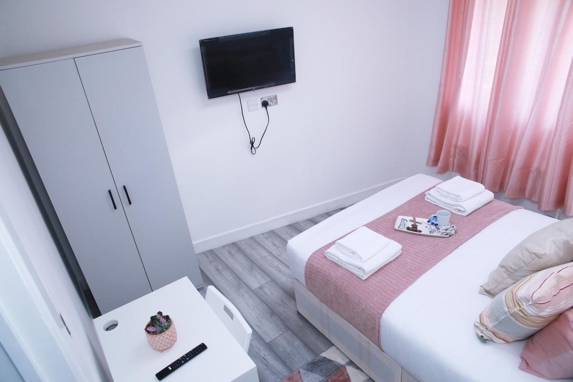 Harrow Luxury Flat With Free Parking. Daire Londra Dış mekan fotoğraf