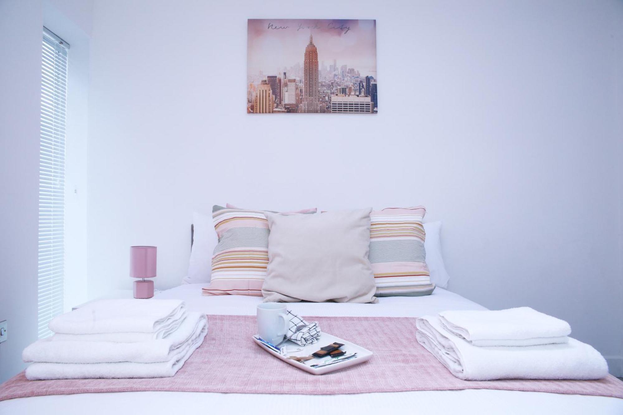 Harrow Luxury Flat With Free Parking. Daire Londra Dış mekan fotoğraf
